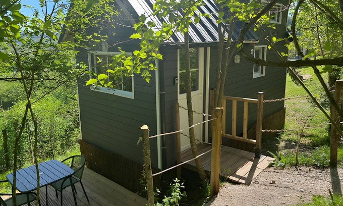 Bessuejouls House | Tiny Home 'La Gondal' with Mountain View, Private Terrace and Wi-Fi