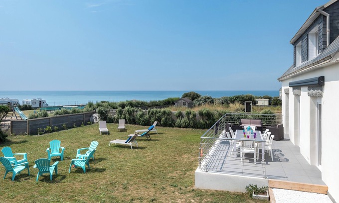 Pouldreuzic House | Tipoz'immo-sea view house with pedestrian access - enclosed garden