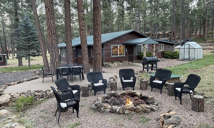 Greer Cabin | Tipsy Trout Cabin; a Hidden Gem in the Pines