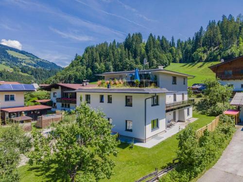 Hopfgarten im Brixental Apartment | Tirola Bude