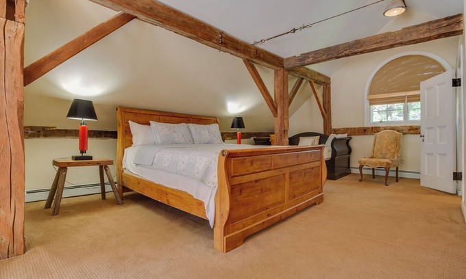Fly Creek House | Toad Hall Carriage House-quaint family friendly home on a historic estate