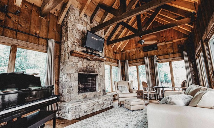 Blue Ridge Apartment | TOCCOA TREE LODGE….