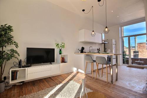 Saint-Laurent Apartment | Tokyo's Place