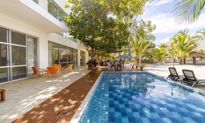 Tolu Villa | Tol002 - Beachfront villa with a pool in Tolú, Sucre