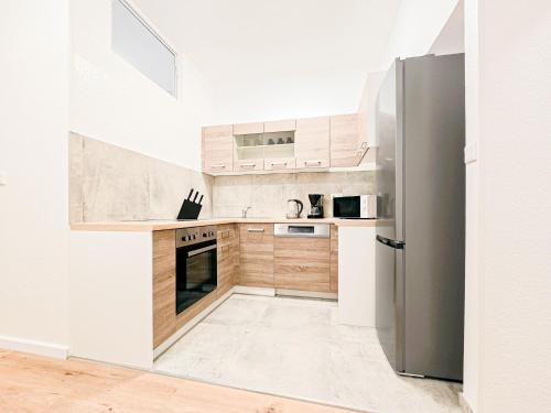 Krefeld Apartment | Tolstov Apartments - 1 Room Apartment - Citycenter - 25 Min to Messe DUS