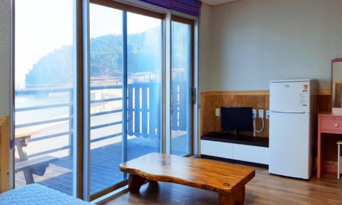 Tongyeong House | Tongyeong Saryangdo Don Quixote Pension
