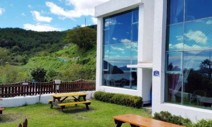 Suryuk House | Tongyeong Travel Guest Pension