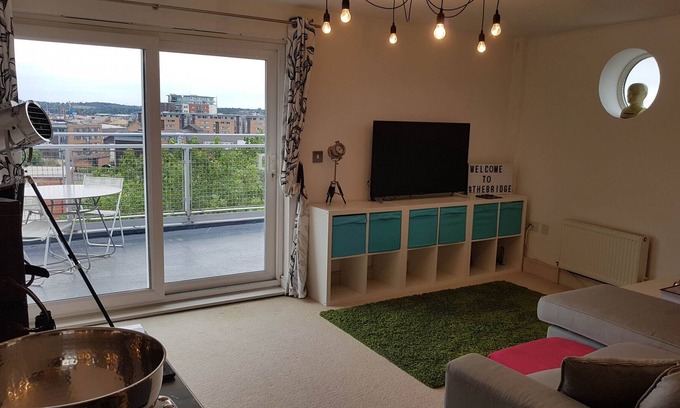 Ipswich Apartment | Toothbrush Apartments - Ipswich Waterfront - Fore Hamlet
