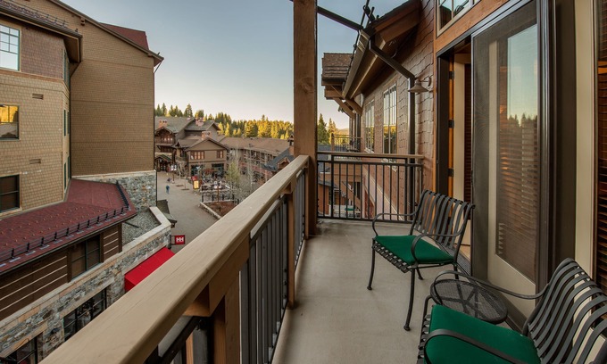 Truckee Condo | Top Floor 2BD w/Large Loft in the Heart of the Northstar Village!