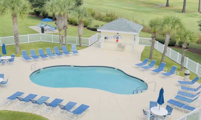 Central Myrtle Beach Apartment | Top-Floor 2BR Condo with Elevator, Golf & Beach
