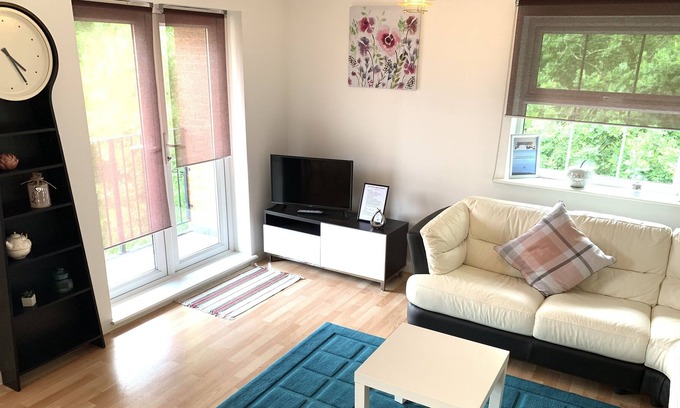 Littleover Apartment | Top Floor Exclusive - With Balcony