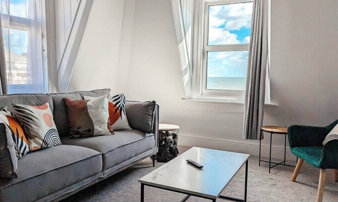 Bridlington Apartment | Top Floor Sea View Apartment