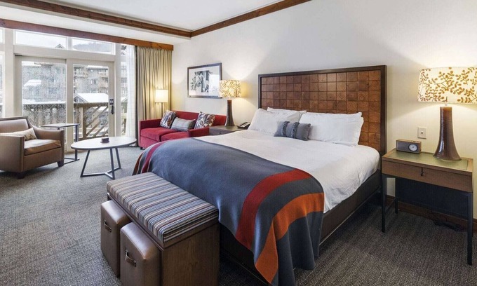 Stowe Area Apartment | Top Floor Studio, North Wing, Lodge @ Spruce Peak