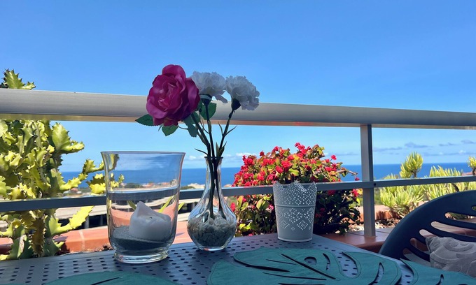 Puerto de la Cruz Apartment | Top floor! with TOP sea AND Teide view, pool, WLAN, fitness