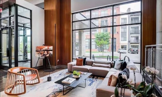 Northeast Apartment | Top Level Modern Luxury Apt in Washington DC