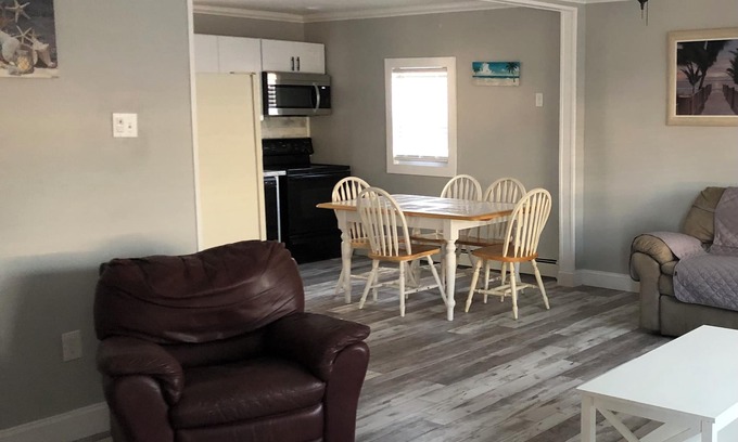 Brigantine House | TOP LOCATION IN BRIGANTINE! SPACIOUS HOME> NEAR BEACH, CASINOS>LOW PET FEE!