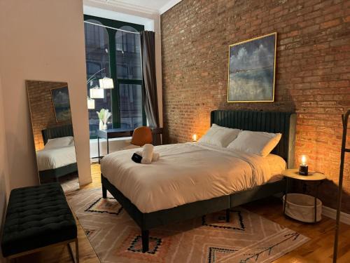 Old Montreal Apartment | Top Location - The 777 Old Port Gem