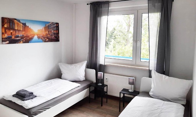 Nietleben Apartment | Top Monteurwohnungen Halle, Einzelbetten, Küche, Nähe Leuna & Schkeuditz