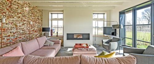 Oostkapelle Villa | TopLocatiezeeland # The Old Farmhouse