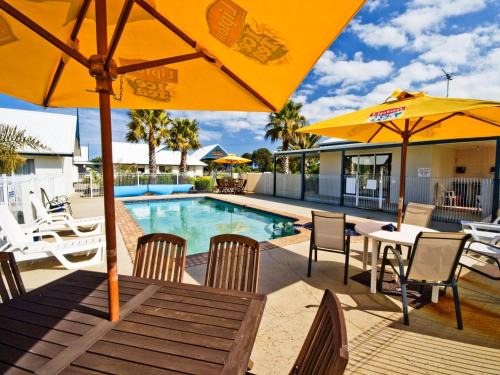 Torquay Hotel | Torquay Tropicana Motel