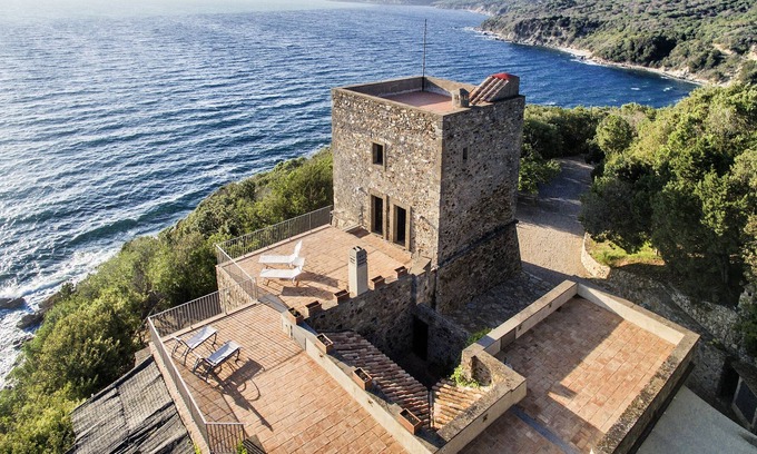 Orbetello Apartment | Torre delle Cannelle - The Saracen Tower