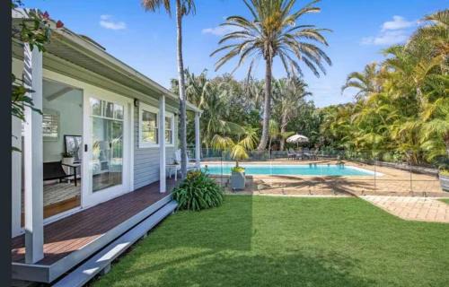 Merewether House | Tosca Elegant Merewether Beach House with Pool