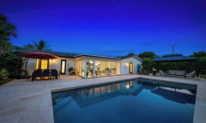 BallenIsles House | ¡totalmente Remodelado! ¡enorme Patio Trasero, Piscina, Cenador!