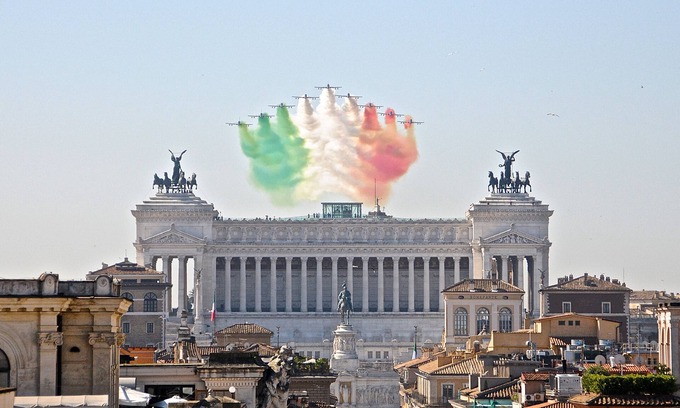Rione III Colonna Apartment | Tower of Rome - Penthouse in Piazza di Spagna
