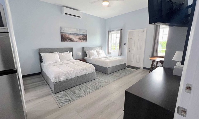 Lubbers Quarters Cay Apartment | Town Center Abaco