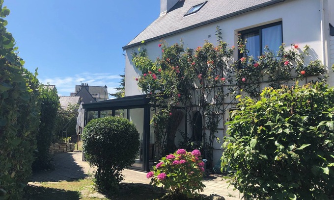 Roscoff House | Town center house 5 minutes from beaches (pets welcome).