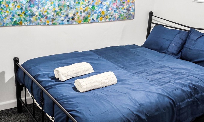 Great Yarmouth Apartment | Town Centre, 5 Mins From Train Station & Supermarkets, 10 Mins to the Beach