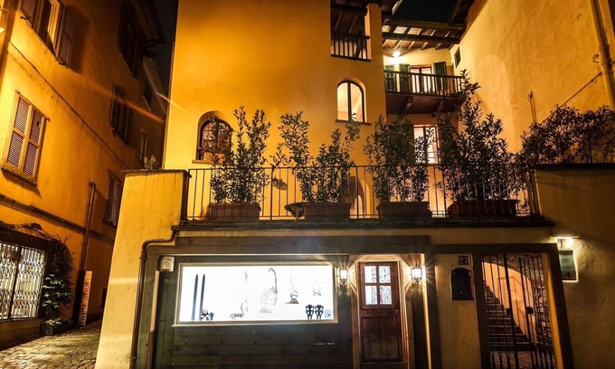 Cernobbio House | Town House with large furnished terrace