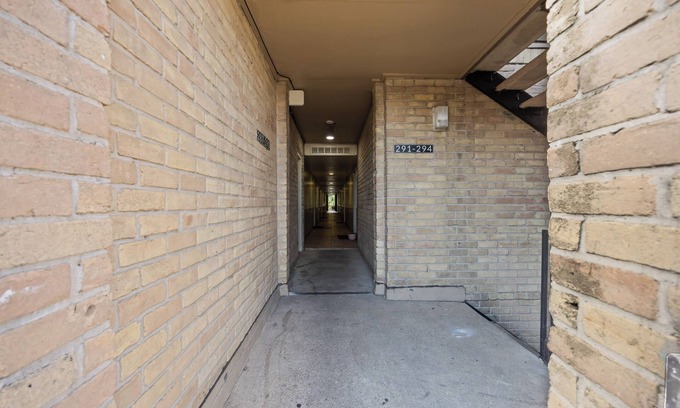 Houston Apartment | Towne Plaza Apartments #292 in the Galleria Area