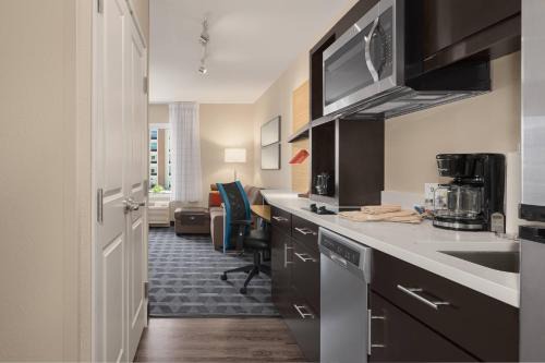 Mount Pleasant Hotel | TownePlace Suites by Marriott Charleston Mt. Pleasant