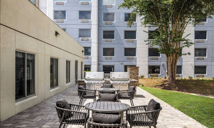 Charlotte Hotel | TownePlace Suites by Marriott Charlotte LoSo