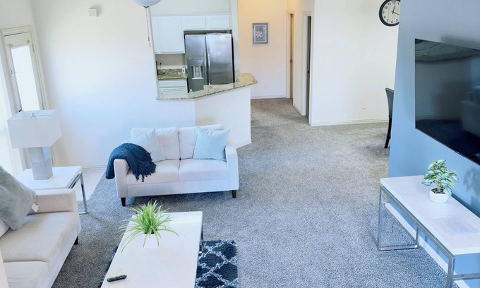 Grand Prairie House | Townhome near Globe life & Arlington AT&TStadium.