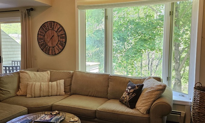 Jackson House | Townhouse in the Heart Of Jackson Village, New Hampshire