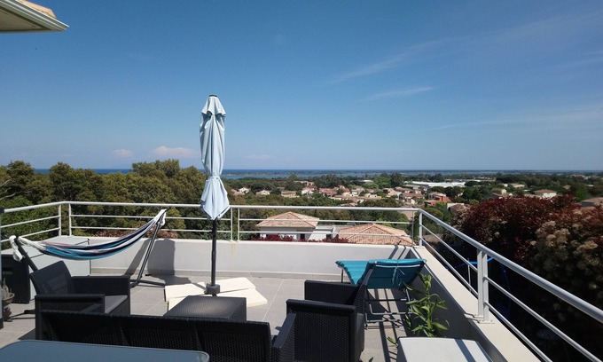 Biguglia Apartment | Très bel Appartement Grande Terrasse vue mer et Montagnes