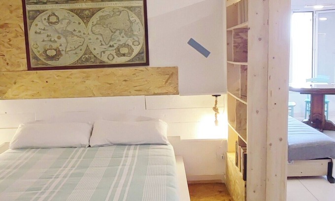 Ventimiglia Apartment | Tra Pagine e Comfort: Residenza Bibliososta .rinnovato Febbraio 2024