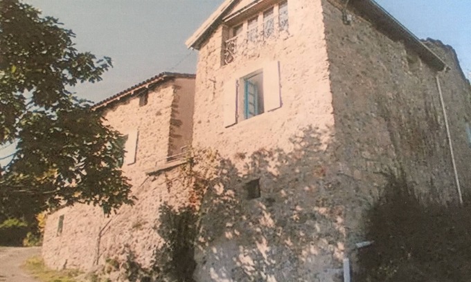 Vals-les-Bains House | Traditional house hamlet with terrace