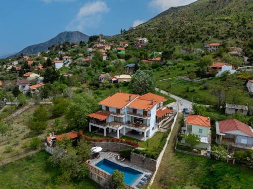 Aigialeia Villa | Traditional Luxury Villa ARMONIA