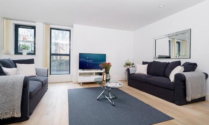 Covent Garden Apartment | Trafalgar SQ 1 Bedr, 3 Beds sleeps 6