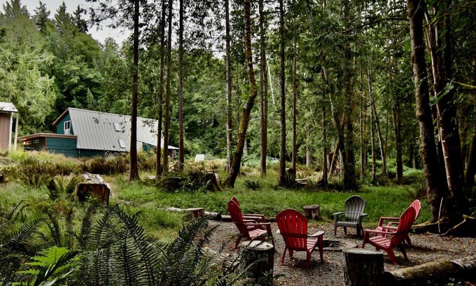 Port Angeles House | Trailside Fun: Game Room, Pond, Fire Pit + BBQ