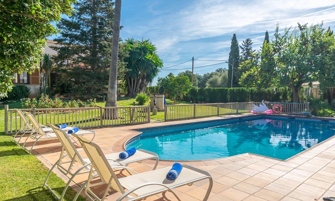 Lloseta Villa | TRAMONTANA - Fabulous villa with private pool at the foot of the mountains. Free WIFI.