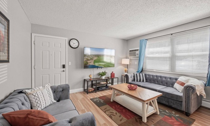 Spring Lake Park Apartment | Tranquil 2BR Apt Mpls - 8075 Apt 2