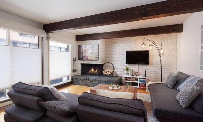 Aspen Condo | Tranquil Aspen | East End Escape w/Hot Tub & Pool