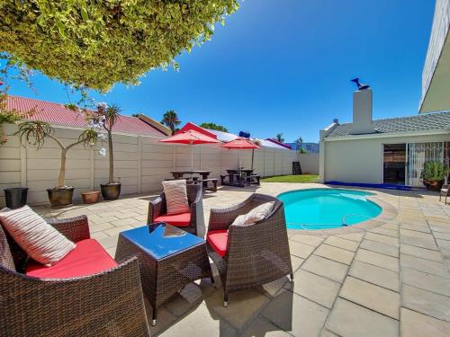 Blouberg Rise Apartment | Tranquil Family Escape: Pool Balcony