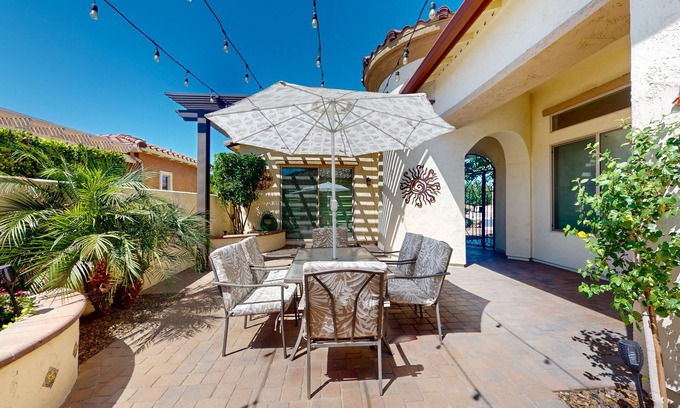 Goodyear House | Tranquil Oasis: Luxurious Living in 55+ Gated Community-30 night stays