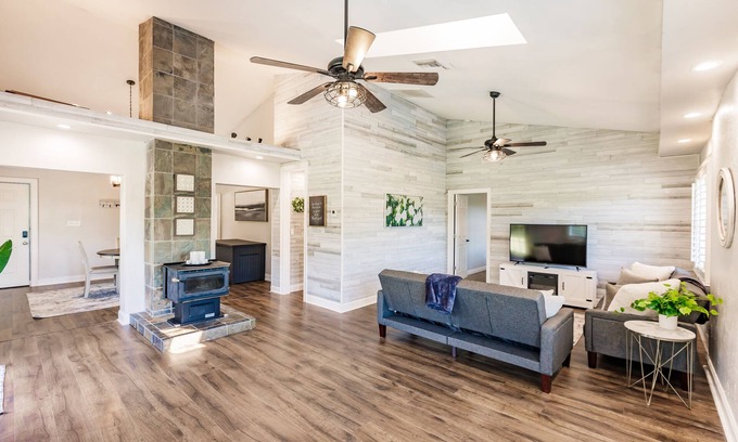 Fort Myers House | Tranquil, Parklike Waterfront 3bd/3ba