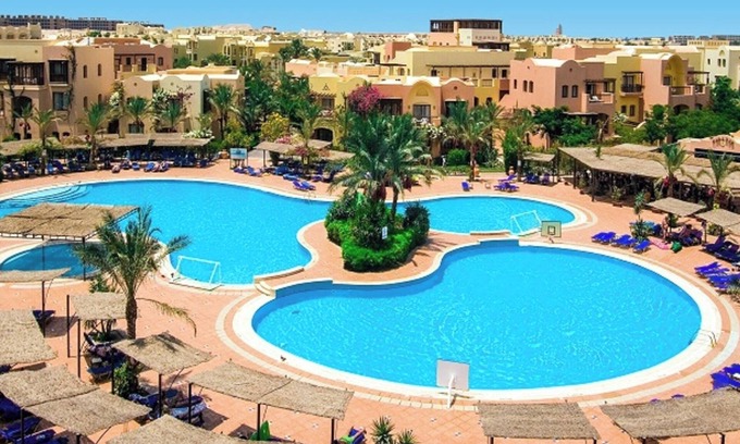 Makadi Bay Hotel | Tranquil Retreat Room for Sun-Seekers at Makadi Bay with Outdoor Pool